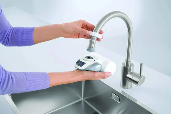 Máy lọc nước tại vòi là gì? Có nên mua máy lọc nước tại vòi không